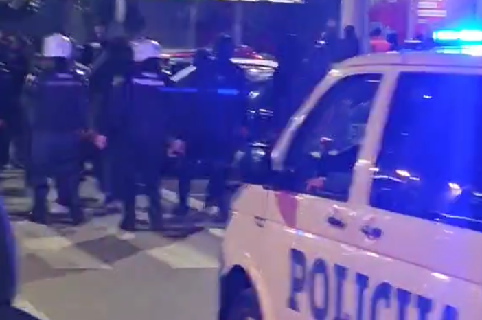(VIDEO) Tenzični protesti u City kvartu i Zlatici, najavljeni i na Zabjelu; Jake policijske snage na terenu!