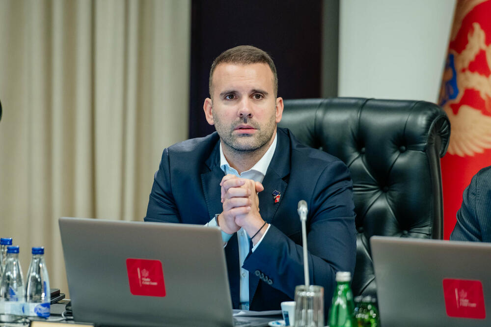 SPREMA LI SPAJIĆ U ČETVRTAK OBIČAN ILI „DAN D“ U VLADI CRNE GORE