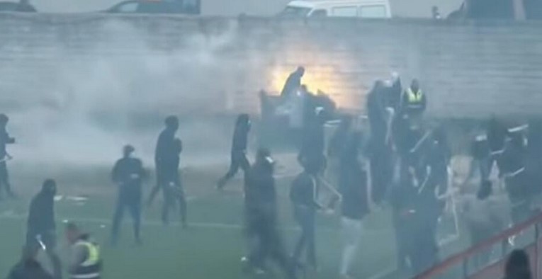 „Vojvodama“ novčane kazne, dvije godine ne smiju na stadione