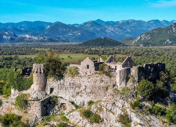 Milatović pokreće inicijativu za obnovu Žabljaka Crnojevića