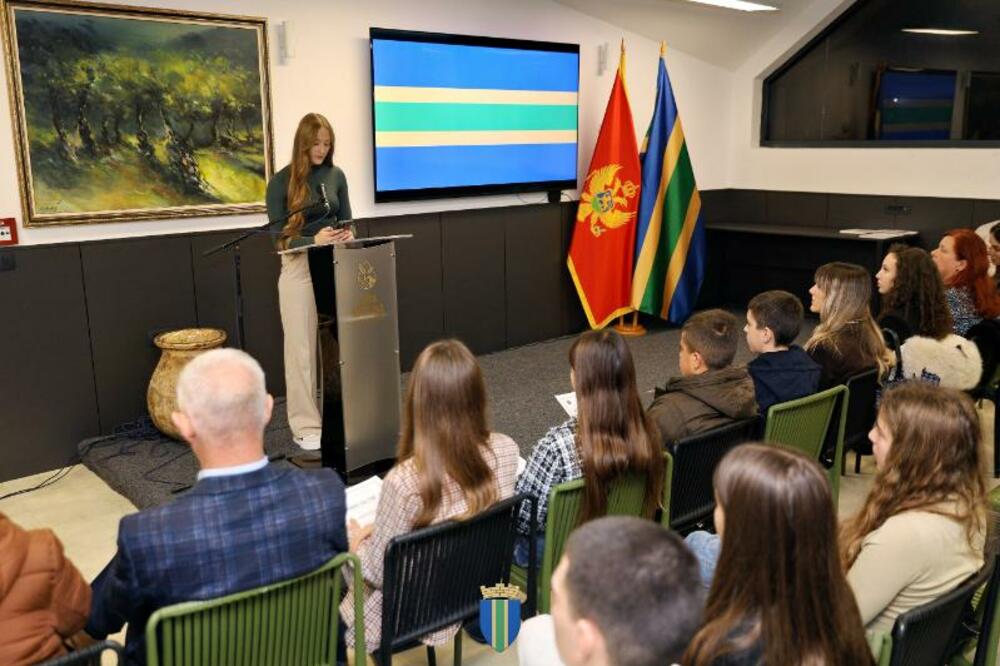 Opština Bar: Nagrađeni mladi autori, učesnici literarnog konkursa „Život bez filtera“