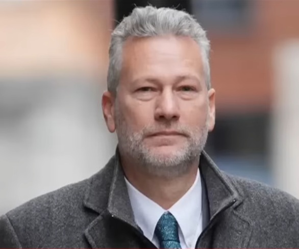 Poslasnik Evropskog parlamenta i britanski političar ide u zatvor zbog primanja mita, čega ga 10 godina robije