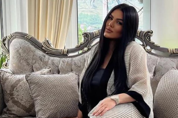 Ćerka omiljene pjevačice zavela katarskog šeika! Moćnik drži lava kao ljubimca, majka se umiješala i zabranila put!