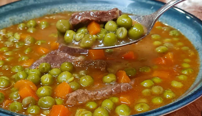 Brzi grašak sa piletinom prema receptu nutricioniste: Zdrav ručak gotov za 30 minuta