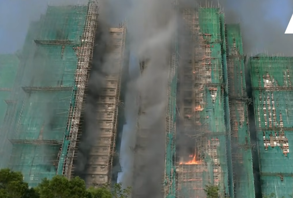 Screenshot 2025-11-26 at 12-07-39 (126) Inferno in Hong Kong Massive Tai Po Blaze Traps Residents as Scaffolding Collapses APT – YouTube