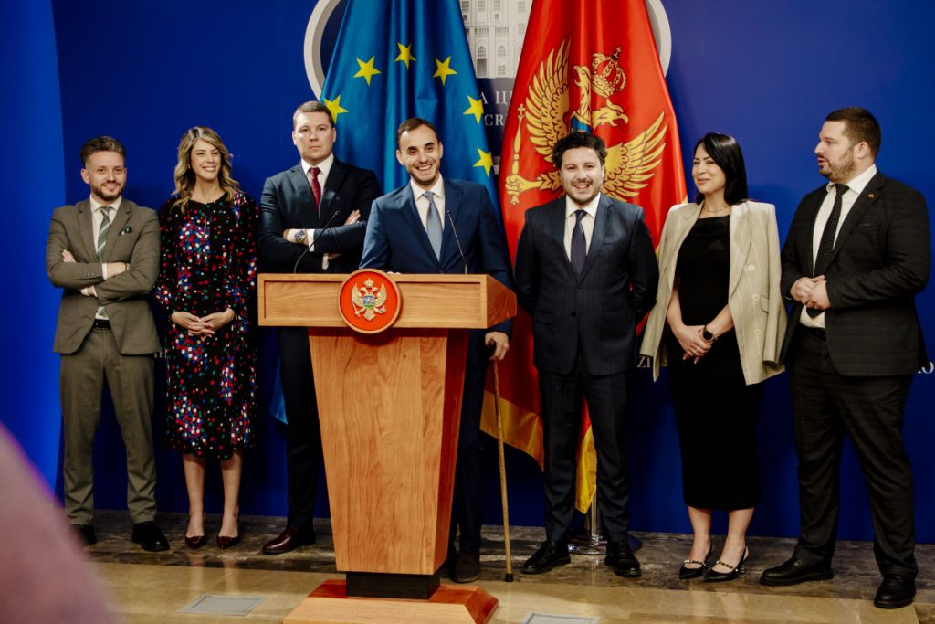 URA: podržavamo smanjenje sredstava za političke partije, očekujemo da PES podrži povećanje dječjih dodataka