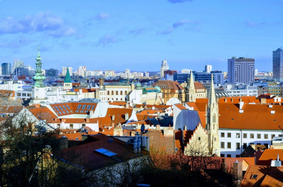 Sudar dva voza u Slovačkoj, povrijeđeno najmanje 10 ljudi