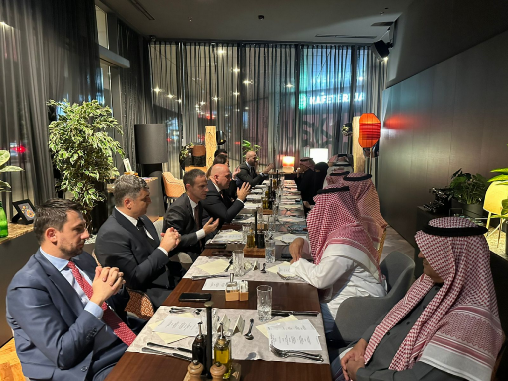 Potpredsjednik Skupštine Crne Gore Mirsad Nurković bio domaćin radne večere sa parlamentarnom delegacijom Kraljevine Saudijske Arabije