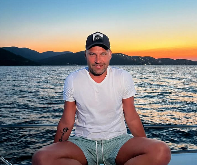 Tošić objavio fotografiju sa voljenom, Atina i Nika je obožavaju, a evo u kakvim je odnosima sa Karleušom nakon razvoda