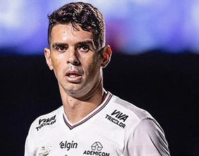 Legendarni fudbaler se srušio na treningu