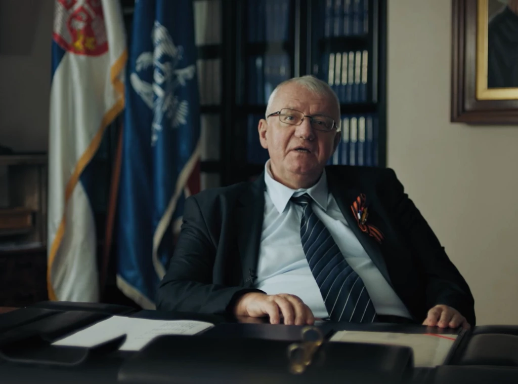 „Koje su srpske sudije intelektualne mizerije i moralne nakaze“ naslov nove Šešeljeve knjige