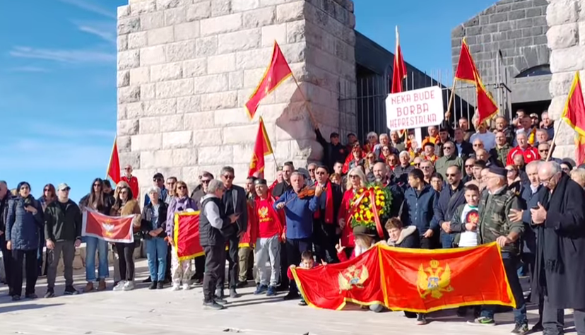 „STEGAši“ kod Njegoša: Umjesto ćirilice i gusala, latinicom i violinom odali počast jednom od najvećih srpskih vladika