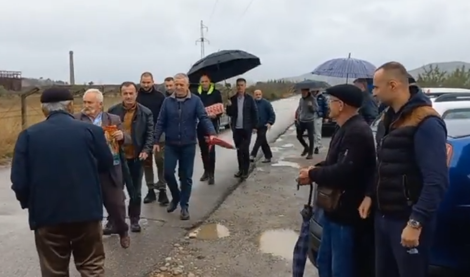 Tuzani došli da podrže Botunjane: Ista nas je muka zadesila!