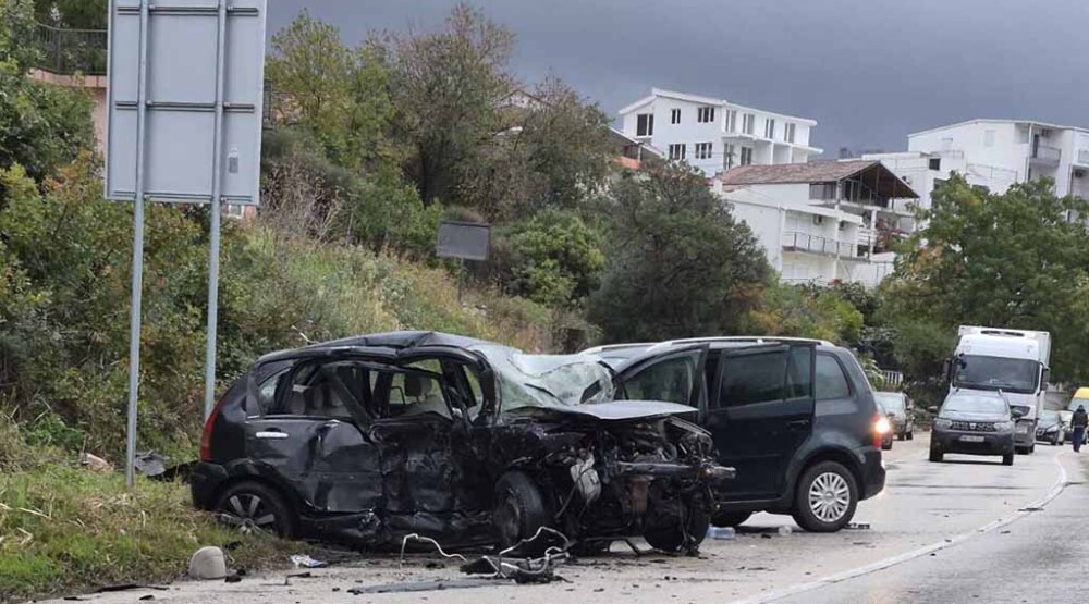 Dvoje povrijeđenih u udesu na Velikom Pijesku