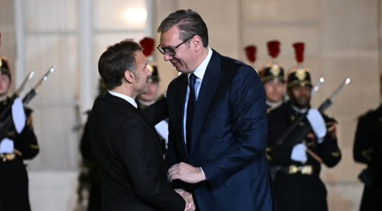 Vučić iz Pariza: Ne mogu više da slušam gluposti, mržnju prema sopstvenoj zemlji (VIDEO)