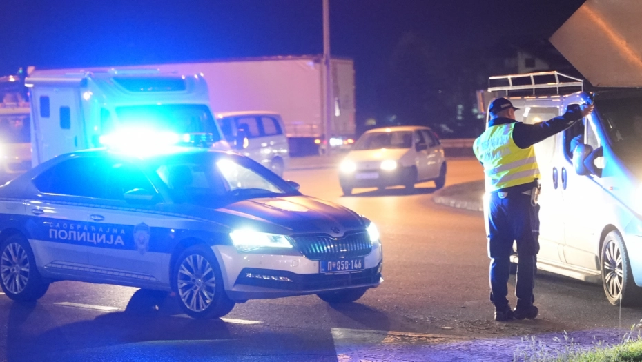1105300_1762621853policija-patrola-fotorina1_f