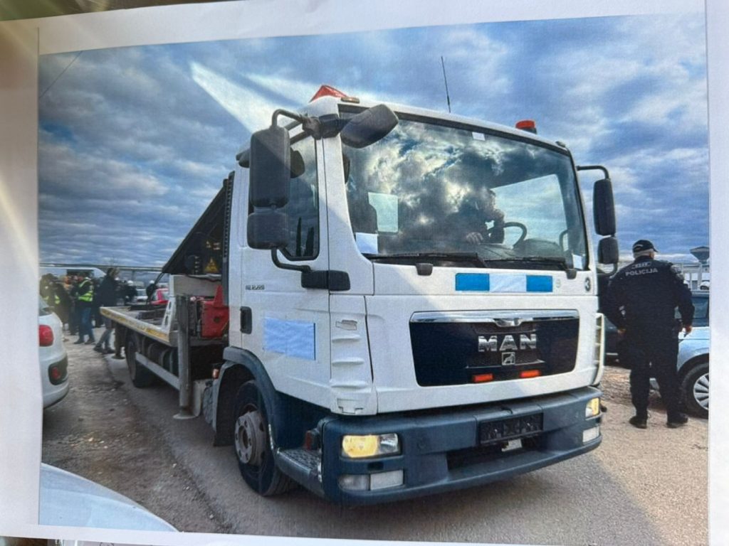 Vozila budvanskog parking servisa učestvovala u akciji u Botunu, podnešene krivične prijave!