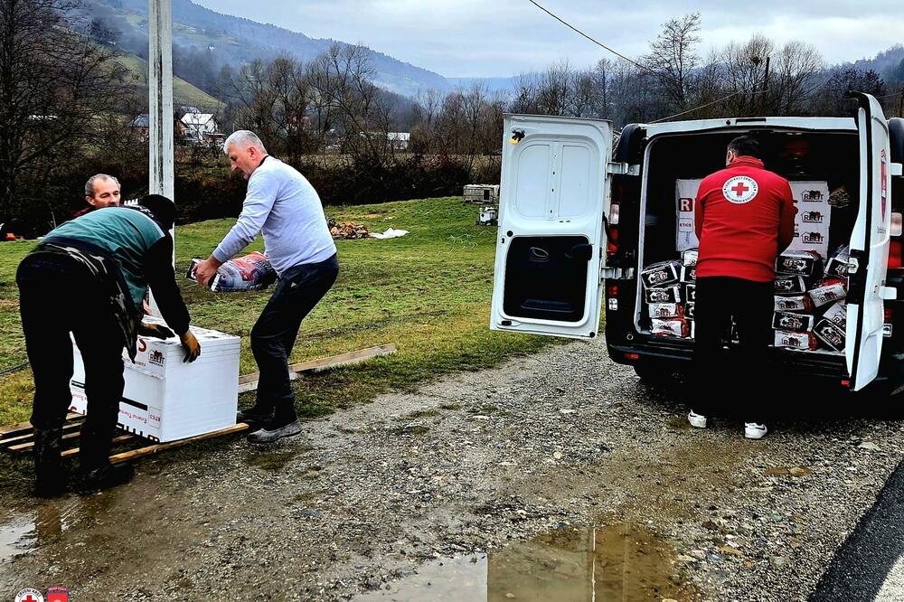 Opština Bijelo Polje i Crveni krst pomogli porodici Žižić u stvaranju bezbjednog doma