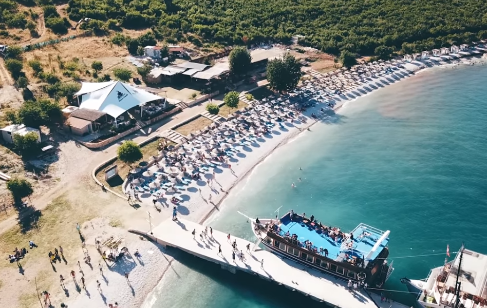 Trampov zet pravi turistički raj u Albaniji (VIDEO)