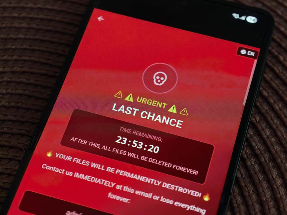 Android pod potpunom kontrolom hakera: Novi malver zaključava telefon, gleda vas uživo i krade lozinke