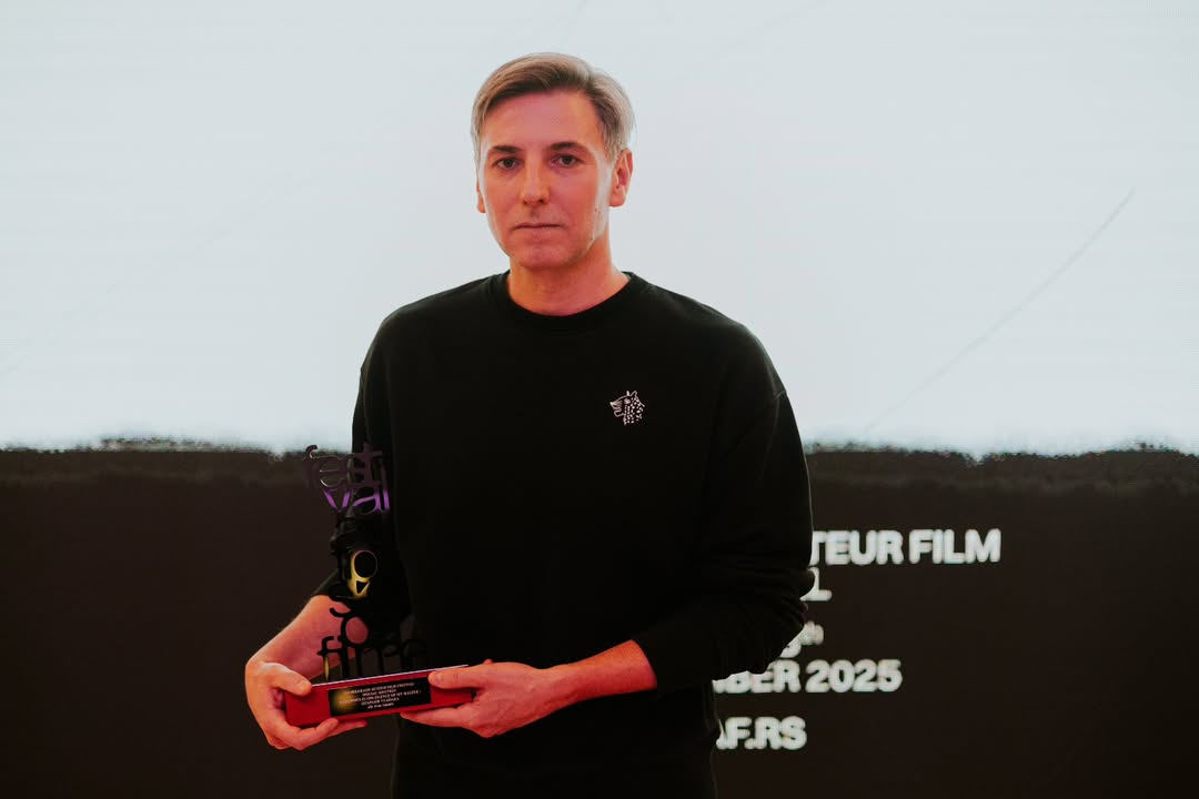 Ivan Salatić na dodjeli nagrada na Festivalu autorskog filma