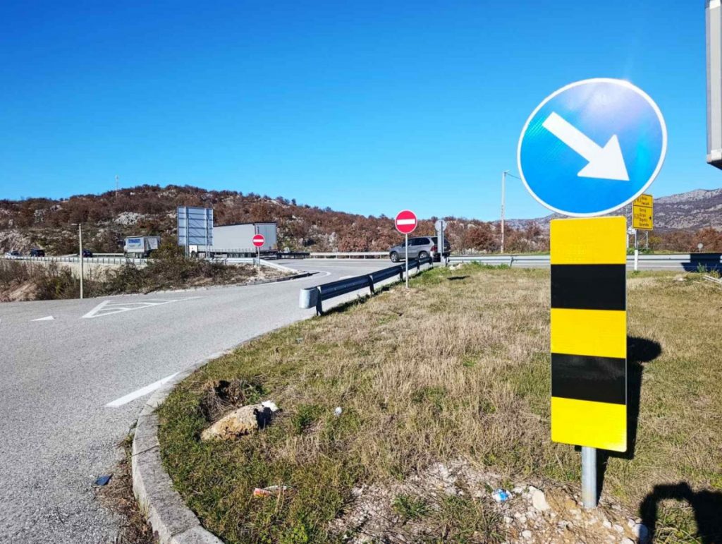 Unaprijeđena saobraćajna signalizacija na 20 ključnih raskrsnica