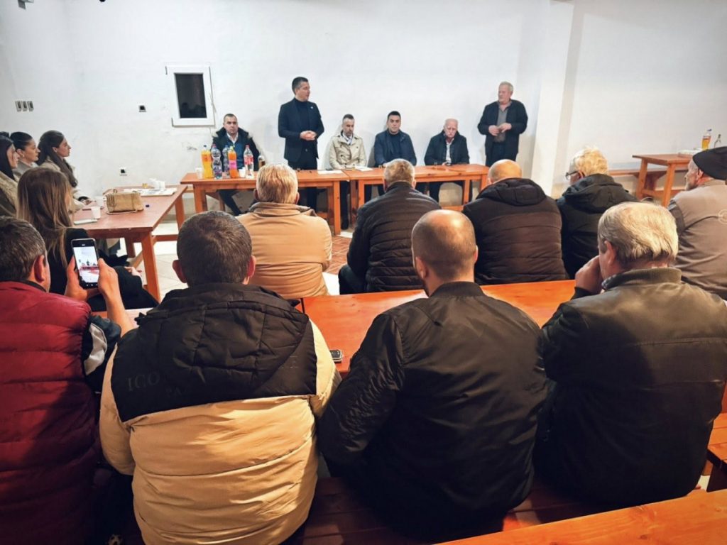 BEČIĆ U RAZGOVORU SA STANOVNICIMA NASELJA PRIJELOZI KOD BIJELOG POLJA: Nema tog imena i prezimena u Crnoj Gori koje može biti nedodirljivo i jače od države!