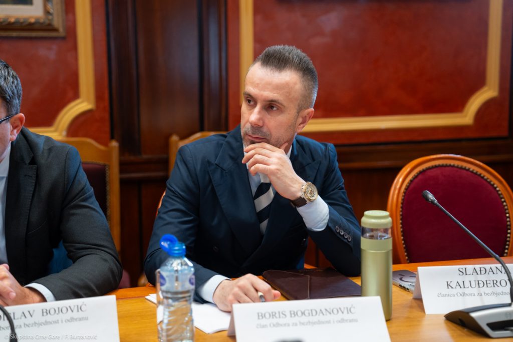 Poslije prijetnje na Fejsbuku i poruke “bićeš ubijen”; Sud u Nikšiću zabranio Pejoviću napuštanje grada i približavanje Bogdanoviću