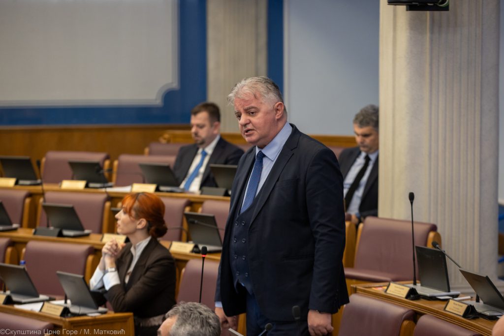 Bojović: Univerzitet ne smije biti poligon za partijsku indoktrinaciju, već prostor kritičkog duha (VIDEO)
