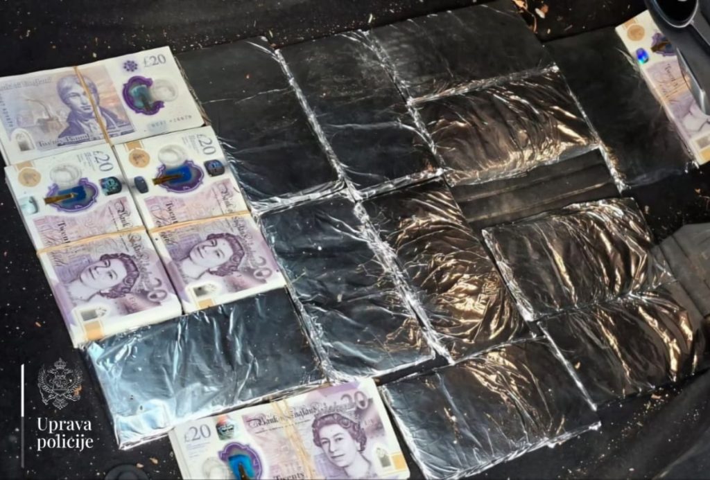 Grk probao da ubaci u Crnu Goru skoro 60.000 britanskih funti, zabranjen mu ulaz u državu