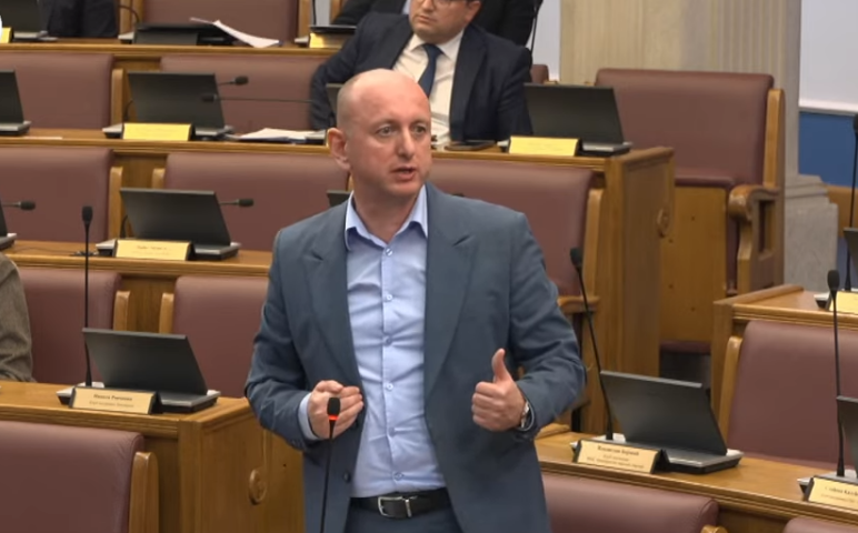 Knežević pitao ministra: Što meni dođe moj sin? Pošto je rođen u Beogradu je li on dijaspora u Crnoj Gori?