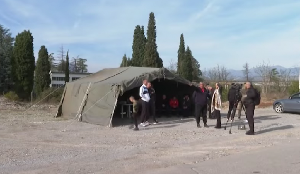 Mještani Omerbožovića dočekali građane Botuna i Zete: “Vazda smo se zajedno držali, tako će biti i ovoga puta”
