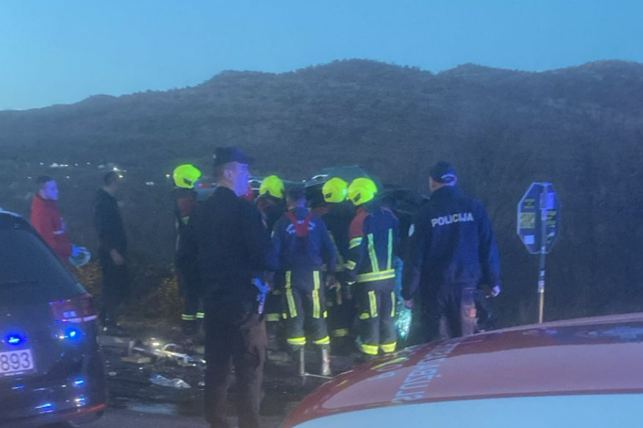 Udes na putu Podgorica – Cetinje: Povrijeđene četiri osobe