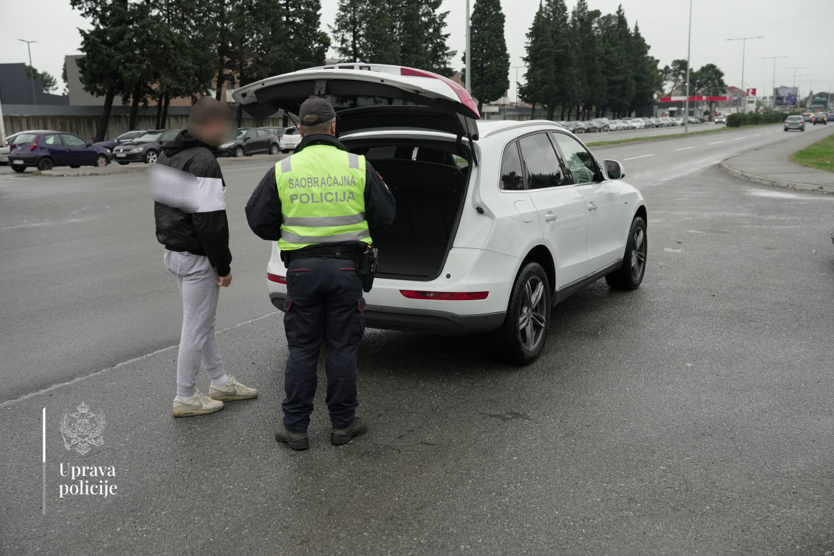 policija