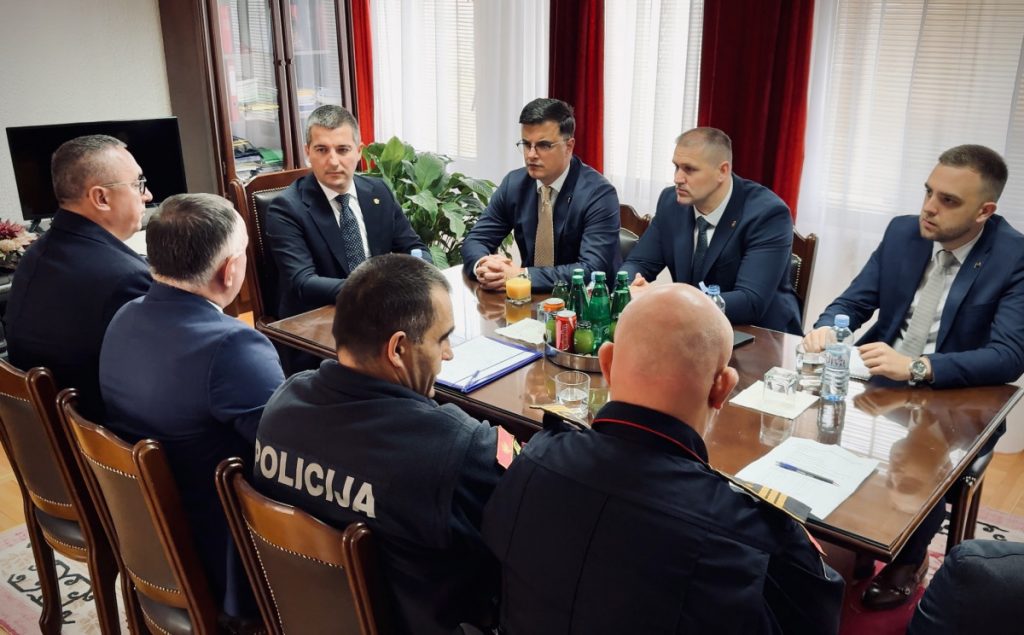 Bečić, Šaranović i Šćepanović u Herceg Novom: Video-nadzor i kadrovske reforme prioriteti MUP-a
