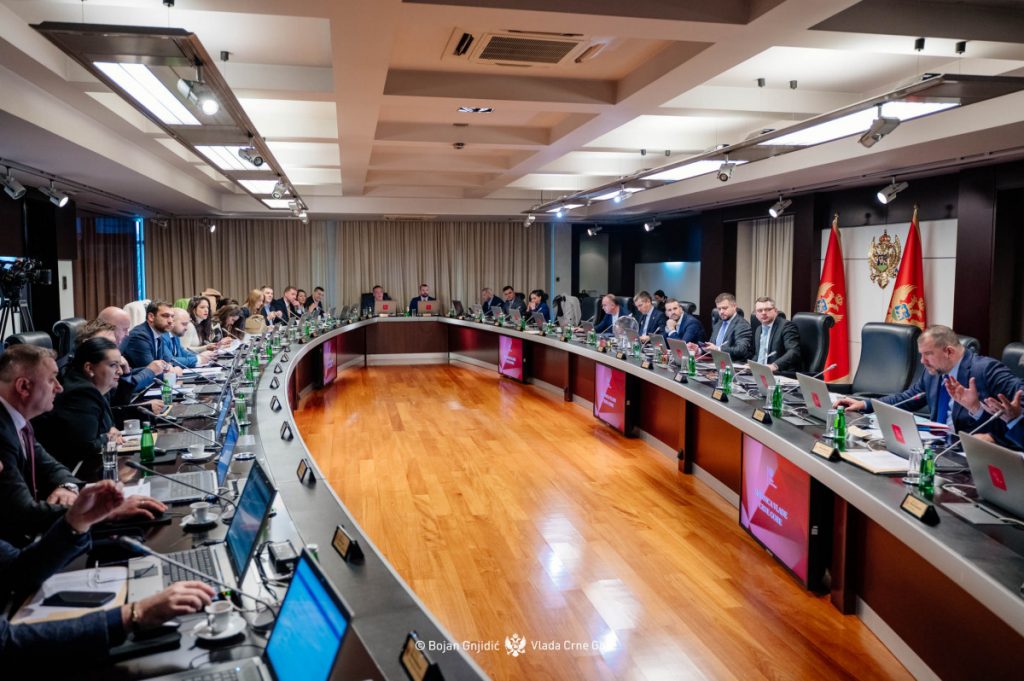 Generalni sekretarijat Vlade potrošio tri miliona u oktobru