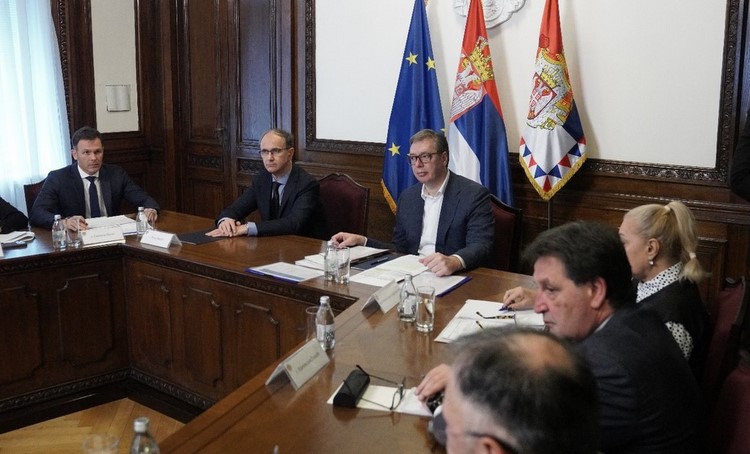 Vučić: Tim za energetsku stabilnost i bezbjednost razmotrio ključna pitanja u vezi sa stabilnošću zemlje, preduzeli smo sve korake kako bi sistemi funkcionisali