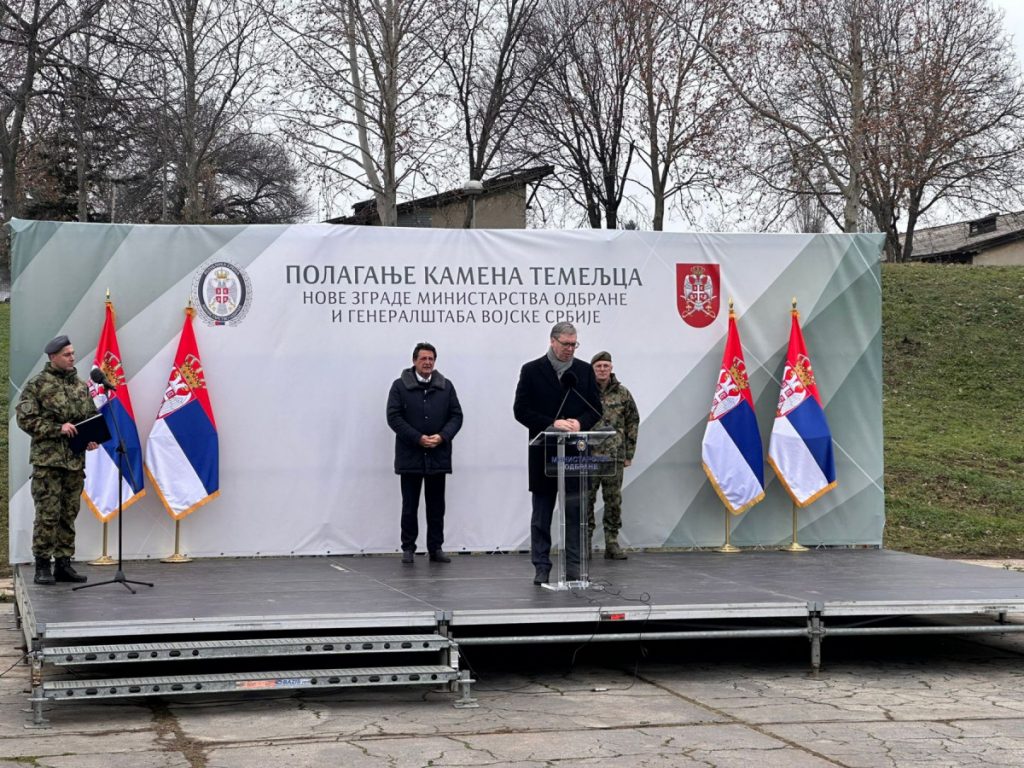 Vučić: Krajem marta otvaranje velike fabrike dronova u Srbiji