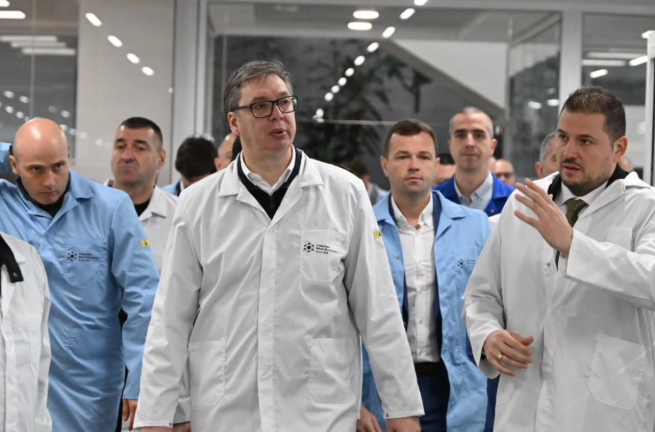 Vučić u posjeti fabrici Integrated Micro – Electronics: Jedna od najvažnijih u Nišu i veoma bitna za Srbiju!