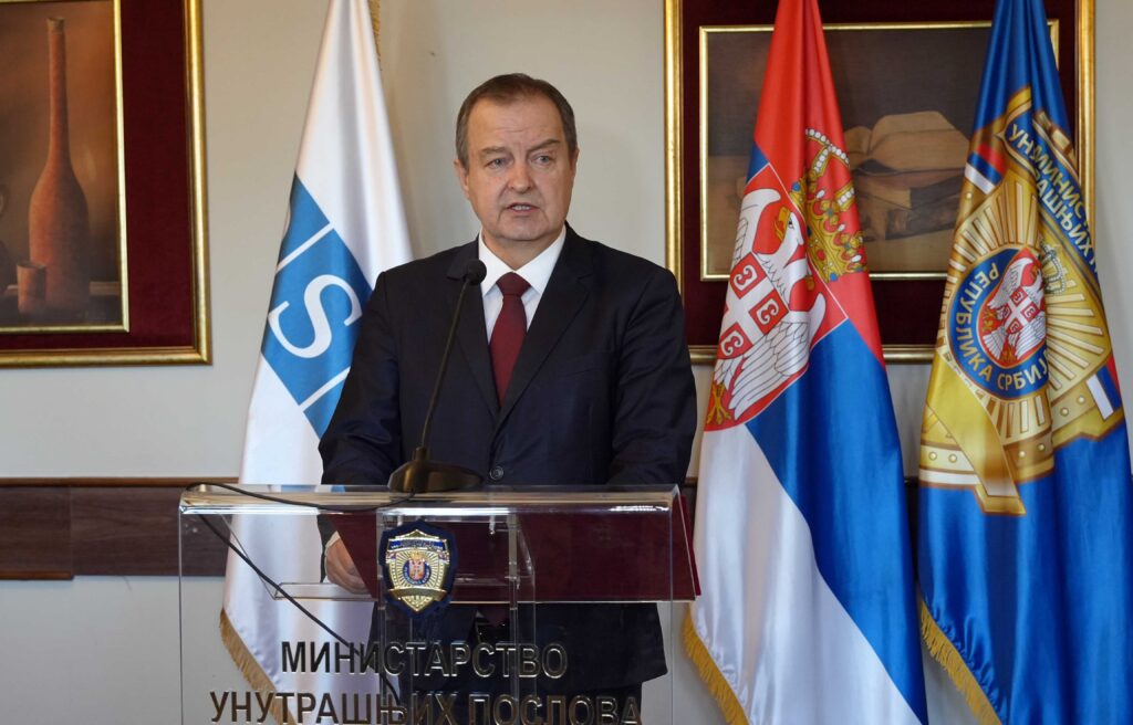 Dačić: Važne podsticajne mjere u cilju veće zastupljenosti manjina u policiji