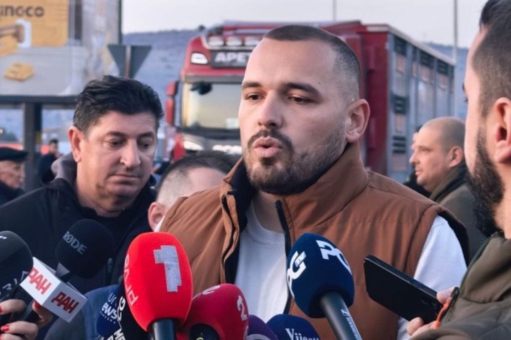 Mještanin Botuna odgovorio Evropi sad: Bio sam nekad na listi DPS-a i napustio sam ih, a Evropa sad je napravljena od otpada DPS-a!