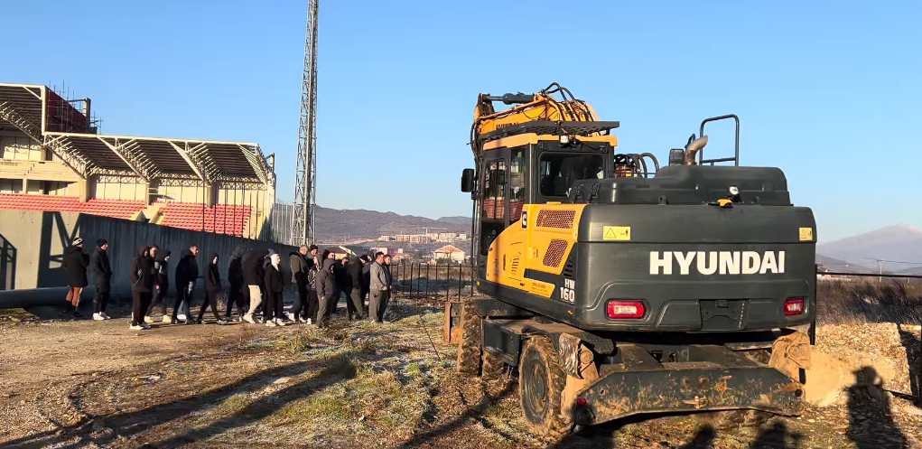 Počelo rušenje ograde DG Arene (FOTO)