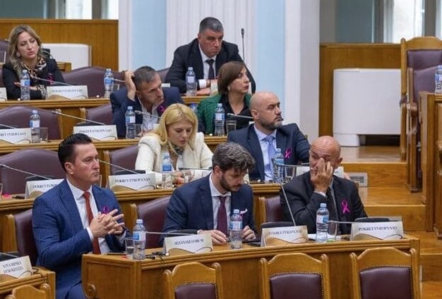 Poslanici-vlasti-PES.-foto-skupstina-me-1024×617