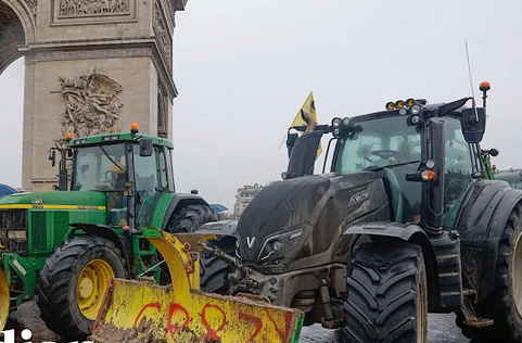 Francuska u blokadi: Poljoprivrednici zatvorili luku Avr i auto-put A1