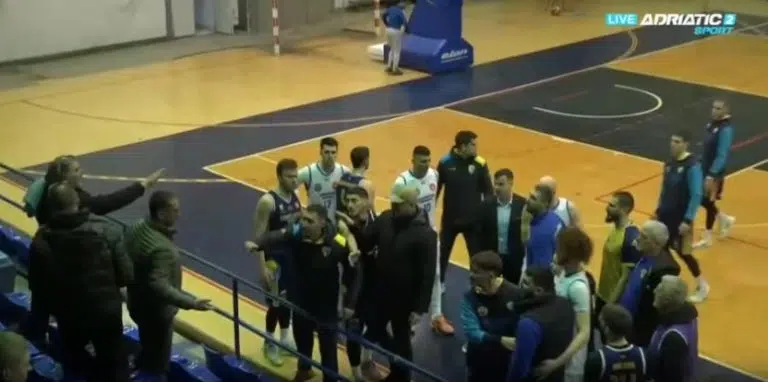 (VIDEO) Treće poluvrijeme: Član stručnog štaba Danilovgrada pljunuo predsjednika Primorja?