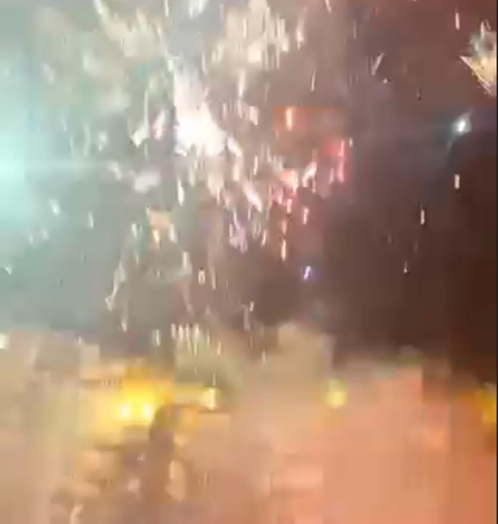 (VIDEO) Veličanstven vatromet u Bastonu povodom Božića