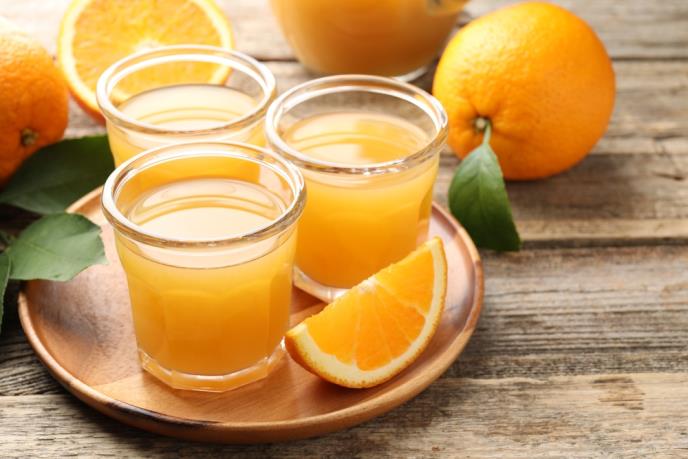 Teško jutro posle slavlja? Detoks šot od pomorandže ublažava mamurluk
