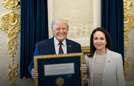 Mačado uručila Trampu svoju Nobelovu nagradu za mir