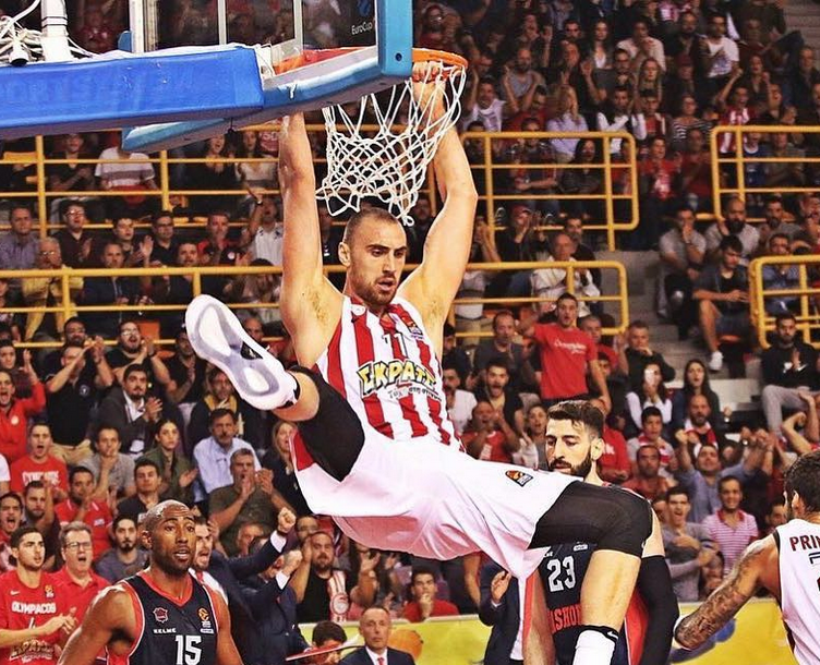 Barcokas: Milutinov zadobio potres mozga, neizvestan je za Efes