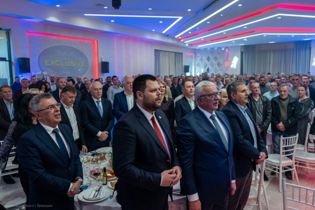 (FOTO) Mandić: Različiti putevi vode ka istom cilju i mi smo izabrali onaj koji vodi u sigurnu pobjedu, kad su Srbi složni niko nam ništa ne može